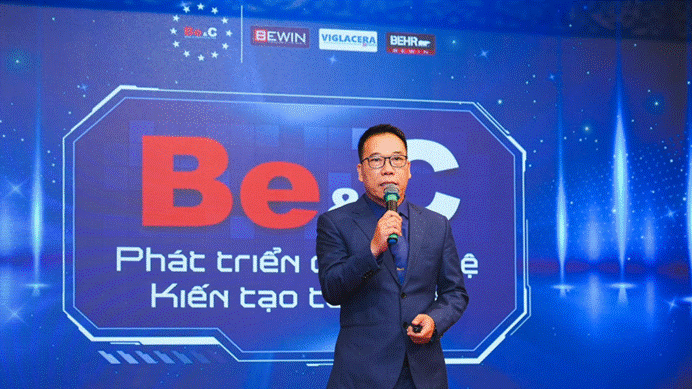 Ông Nguyễn Quốc Quyền – Phó Tổng giám đốc Be&C phát biểu trong hội thảo “Phát triển công nghệ - Kiến tạo tương lai”. 
